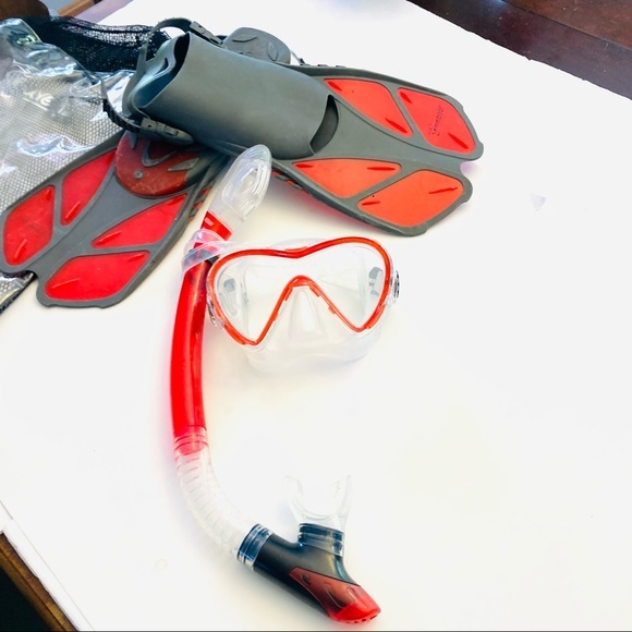 Other Scavenger Diving Snorkel Set Grayred W Fins Poshmark